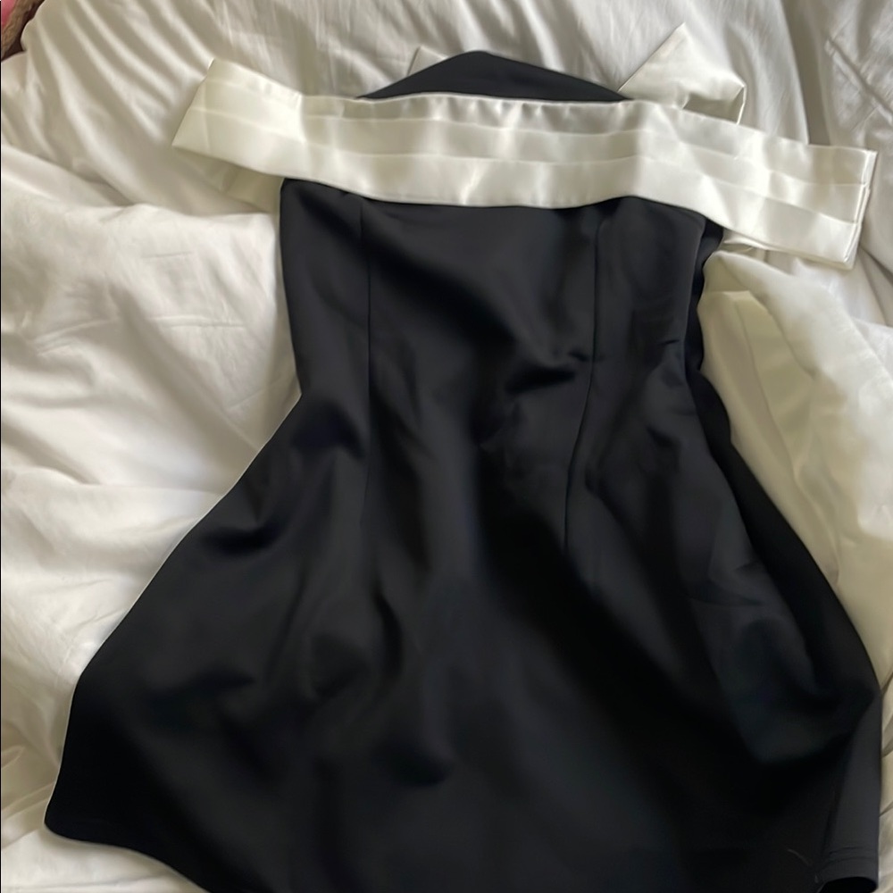 Black and White Cocktail Mini Dress with Strapless Neckline and 3/4 Sleeves